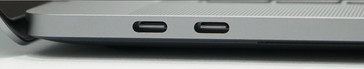 MacBook Pro mit Touch Bar links