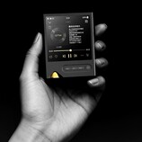 Der neueste Musikplayer von Onix setzt auf ein ungewöhnliches Design mit OLED-Touchscreen. (Bildquelle: Onix)