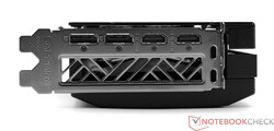 Die externen Anschlüsse der Sapphire AMD Pulse Radeon RX 7700 XT