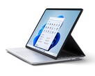 Der Surface Laptop Studio kann aktuell schon für 1.199 Euro bestellt werden, samt 3:2-Touchscreen am flexiblen Scharnier. (Bild: Microsoft)