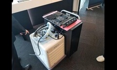 Ein Gefrierschrank war für die Kühlung der Intel 5 Ghz-28-Core-CPU-Computex-Demo nötig.