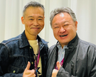 Ein Bild von Shuhei Yoshida mit Keiji Inafune.