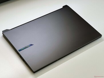 Gigabyte Aero X16.
