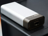 USB4-Adapter mit SFP+-Schacht. (Foto: Andreas Sebayang/Notebookcheck.com)