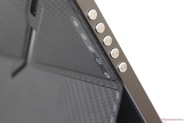 Die großen beschrifteten Menütasten besitzen ein deutliches Feedback und sind dadurch einfach zu bedienen