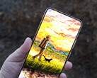 Der Traum eines Smartphone-Displays ohne störendem Loch wird bei Samsungs Galaxy S23-Serie offenbar noch nicht wahr. (Bild: Ice Universe)