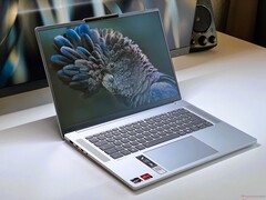 Lenovo IdeaPad Slim 5 15ARP10 - hier ein Modell mit IPS-Bildschirm (Bild: Andreas Osthoff).