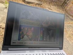 Im Freien bei starker Bewölkung