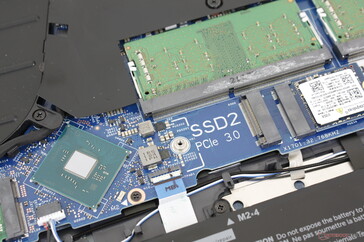 Der sekundäre M.2-Slot unterstützt 2230-SSDs.