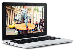 Aldi: Medion Akoya E11202 11,6-Zoll-Notebook und E42022 Desktop-PC ab 10. Dezember.