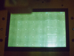 Die Matrix-LED hinter dem LCD im Beleuchtungstest