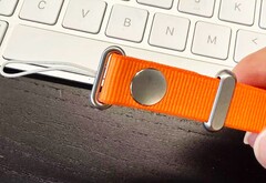 Apple soll einen ungewöhnlichen Schultergurt für das iPhone 17 anbieten. (Bildquelle: @SonnyDickson)