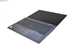 Aktuell im Test: Lenovo ThinkPad X1 Yoga Gen 4 mit Aluminium-Gehäuse