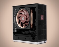 Der Framework Desktop wird bereits mit einem Noctua-Lüfter ausgeliefert, ein neues Seiten-Panel macht diesen noch leiser. (Bildquelle: Framework, bearbeitet)