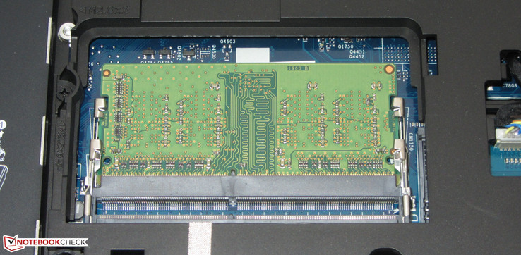 Zwei Arbeitsspeicherbänke sind vorhanden.