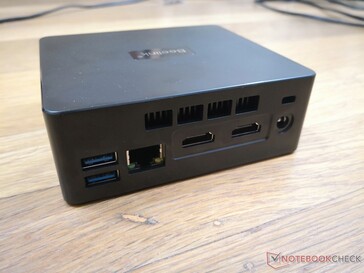 Rückseite: 2x USB-A 3.0, Gigabit RJ-45, 2x HDMI 2.0, Kensington Lock, AC-Adapter