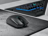 Die Corsair Katar Pro Wireless setzt auf den bewährten PixArt PMW3325-Sensor mit einer Auflösung von 10.000 DPI. (Bild: Corsair)