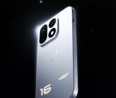 Das abgebildete OnePlus 16 soll bald ein günstigeres Schwester-Modell erhalten.