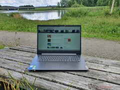Lenovo V17 G2 ITL