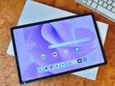 Das Lenovo Tab K12 kann mit großem Bildschirm, leichten Gehäuse und vielen weiteren Aspekten überzeugen.