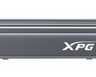 Die enorm schnelle Adata XPG Gammix S70 setzt auf einen großen Kühlkörper, der die Temperatur um 30 Prozent senken soll. (Bild: Adata)