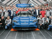 Porsche Taycan: Feier für 100.000 Elektro-Sportwagen und Kilometer-Könige.