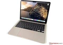 13,6 Zoll Apple MacBook Air M2 mit Cashback zum Bestpreis (Bild: Andreas Osthoff)