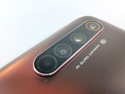 Die rückseitigen Kameras des X50 Pro überzeugen im Test nur bedingt.