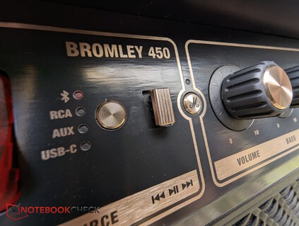 Quellenknopf und Mediaschalter