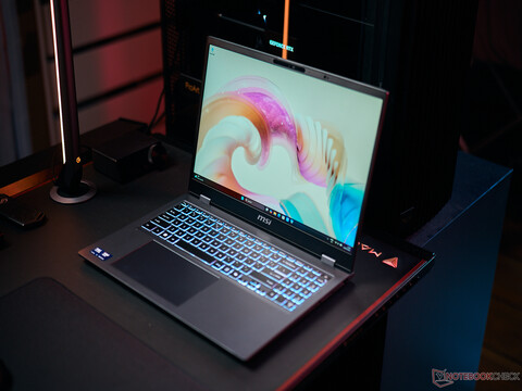 Test MSI Prestige 16 AI Evo - Multimedia-Laptop mit schneller Arrow-Lake-CPU und enormer Akkulaufzeit