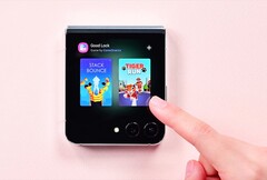 Das Samsung Galaxy Z Flip5 erhält eine Reihe neuer Apps für das Zweitdisplay. (Bild: Samsung)