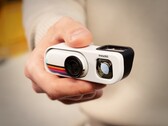 Die Insta360 Go 3S wird im Retro-Bundle mit einer komplett neuen Basis geliefert.