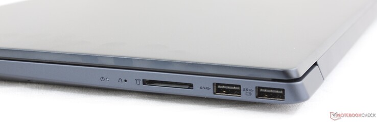 Rechts: SD-Kartenleser, 2x USB 3.1 Typ-A Gen. 1
