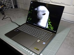 Core Ultra X9, 32 GB RAM, 1-TB-SSD, 2.8k-OLED, Active Stylus: Acer Swift 16 AI OLED. (Bild: Marc Herter)