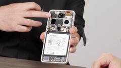 Oppo zeigt in einem Teardown-Video die Hasselblad-Kamera des Find X9 Ultra von innen.