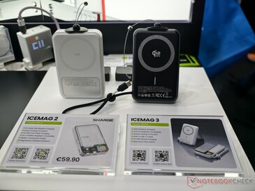 Sharge Powerbanken, einmal mit und einmal ohne CCC-Label.