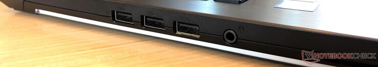 Links: 3x USB 3.1 (Gen. 1) Typ-A, Headset-Anschluss (Audio-in/-out)
