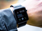 Die Apple Watch kann in Zukunft angeblich auch ohne iPhone eingerichtet werden. (Bild: Lloyd Dirks)