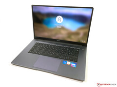 Test Honor MagicBook 15 (2021) - Der Wechsel auf Intel ist unnötig teuer