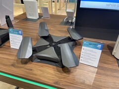 Der Archer AXE 200 bietet motorisierte Antennen. (Foto: Andreas Sebayang/Notebookcheck.com)