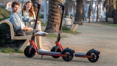 Segway bringt mit Ninebot KickScooter D28D und D38D zwei neue E-Scooter mit Straßenzulassung vor. (Bild: Segway)