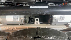 Für die Lenkung des Cybertrucks kommen zwei redundante Elektromotoren zum Einsatz (Bild: Autoline/YT)