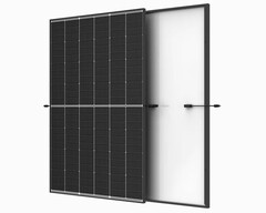  Solarmodul mit Doppelglas für mehr Robustheit (Bild: Trina Solar)