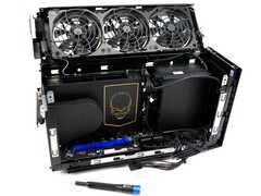 Asus NUC 11 Extreme Kit NUC11BTMi7 (Bild: Sebastian Bade)