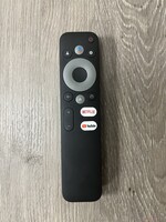 Die Fernbedienung verfügt über einfache Eingänge.