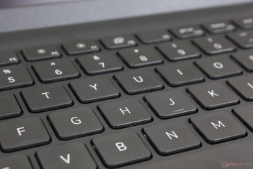 Die Beschriftung auf jeder Taste ist gestempelt statt geätzt, was bedeutet, dass sie sich mit der Zeit abkratzt schlechter sichtbar wird