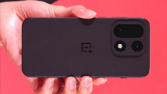 Das OnePlus 15 wurde auf dem Qualcomm Summit gezeigt (Bildquelle: Qualcomm, editiert)