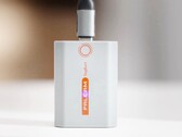 Der Akku von Falcam kann direkt über ein USB-C-Kabel geladen werden.