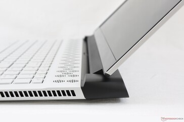 Der maximale Aufklappwinkel ist wegen der verlängerten Rückseite begrenzt