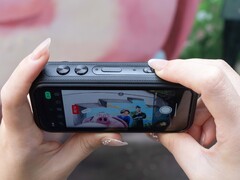F116 Pro: Kompaktes Smartphone ist eine Actioncam